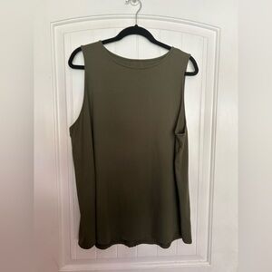J. Jill Women’s XL Luxe Supima Sleeveless Top‎ Knit Tee Olive Green Rear Slit